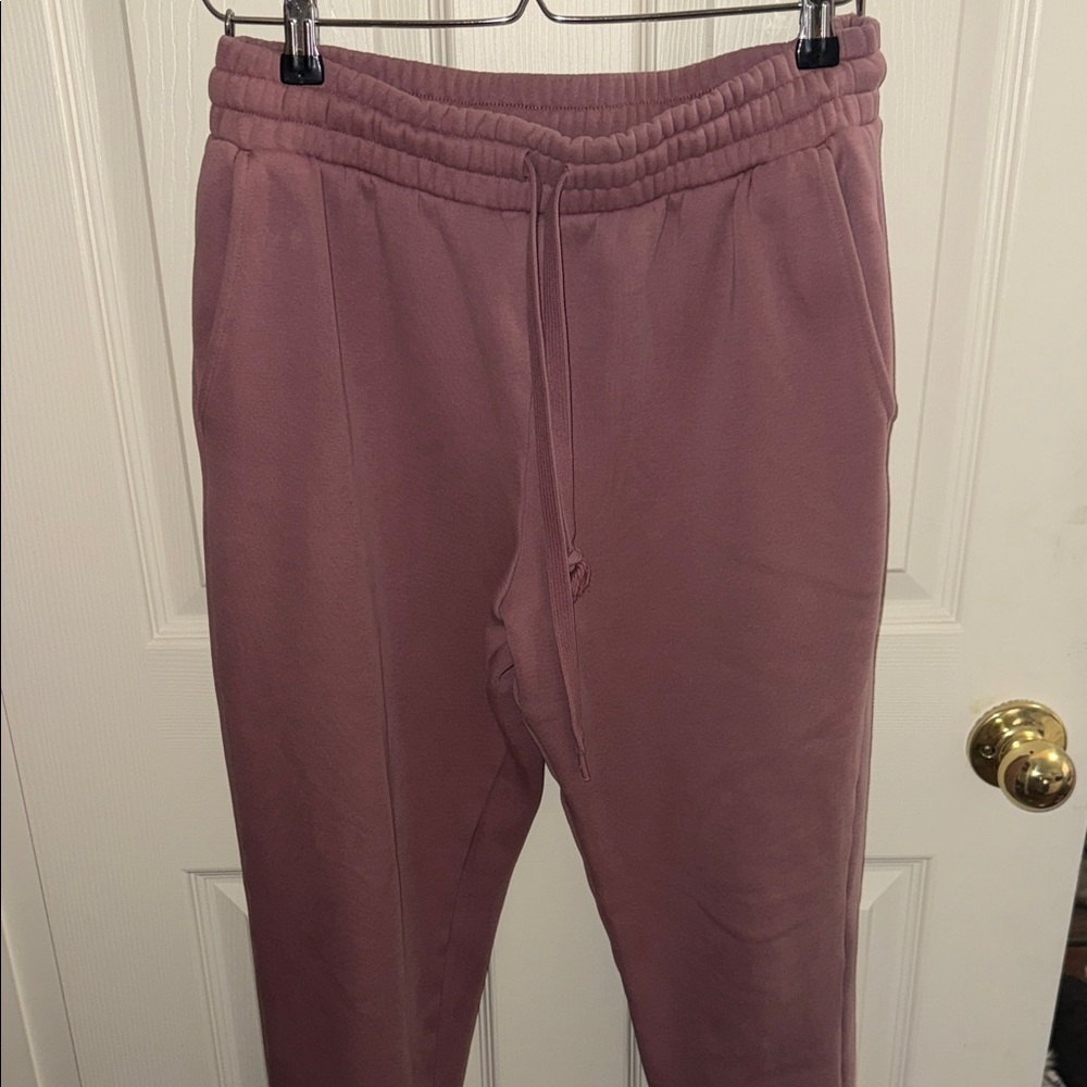 Fabletics Mauve Jogger Pants